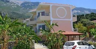 Christina Hotel *
