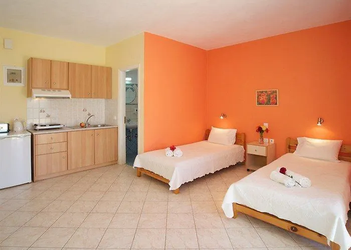 Christina فندق لورداهاتا